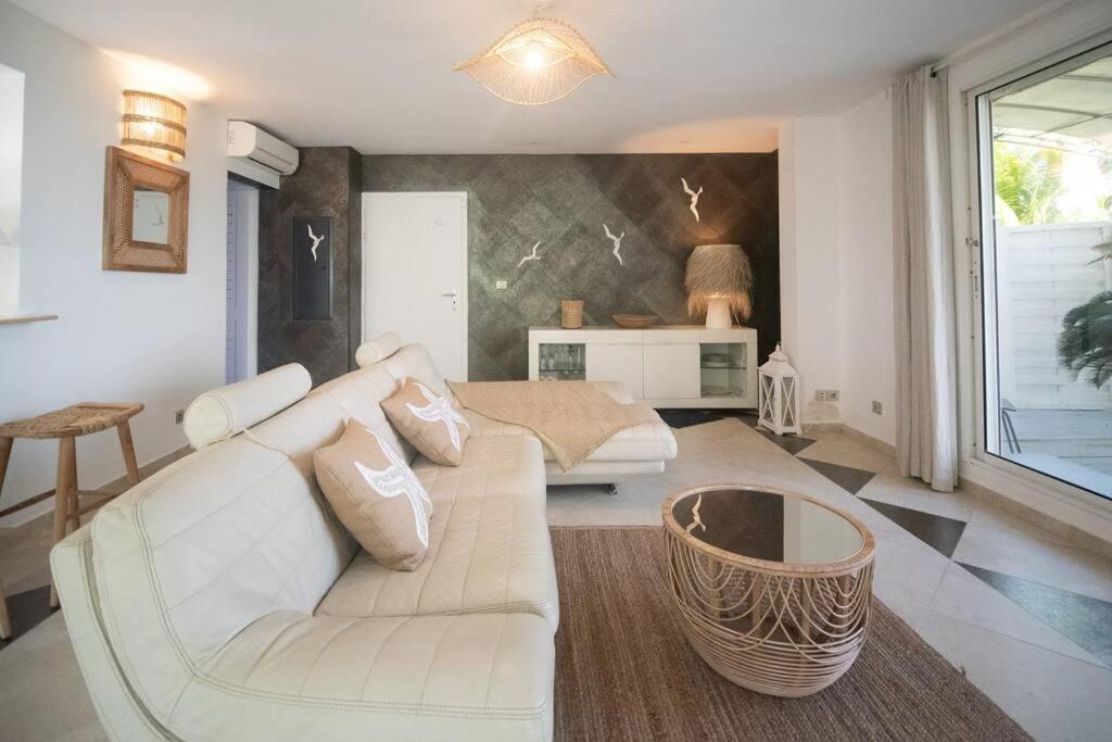 Appartement Pasha - Ocean View à Sainte-Anne  Extérieur photo